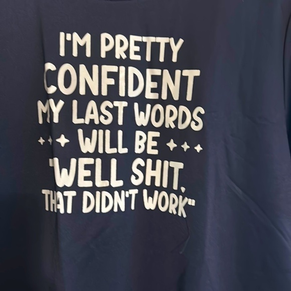 Men’s navy blue t shirt